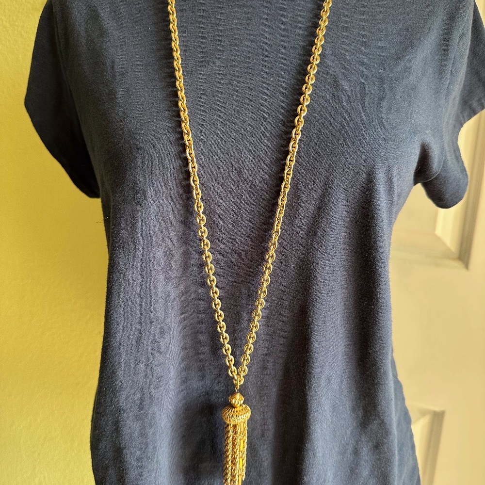 Gold Tone Necklace